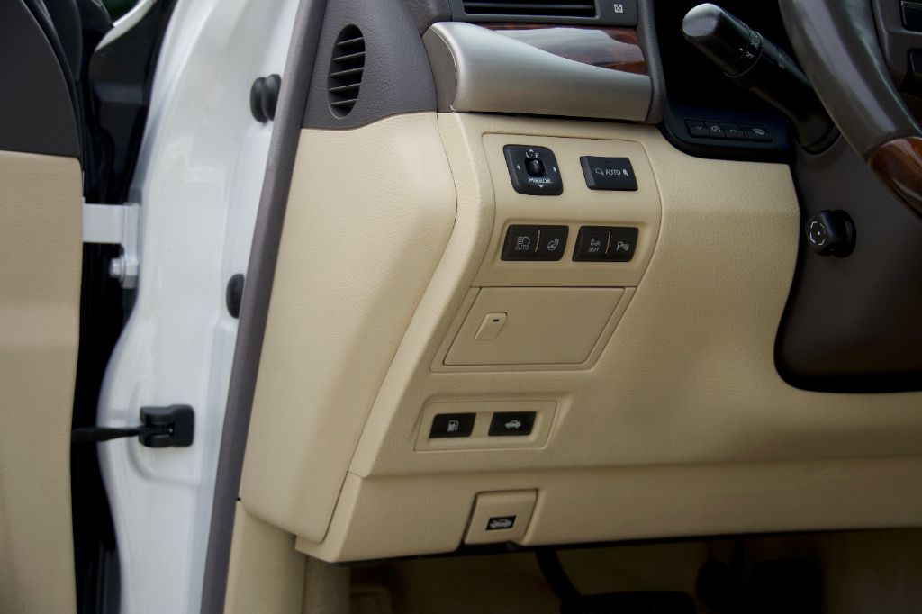 2017 Lexus LS Base - Photo 16