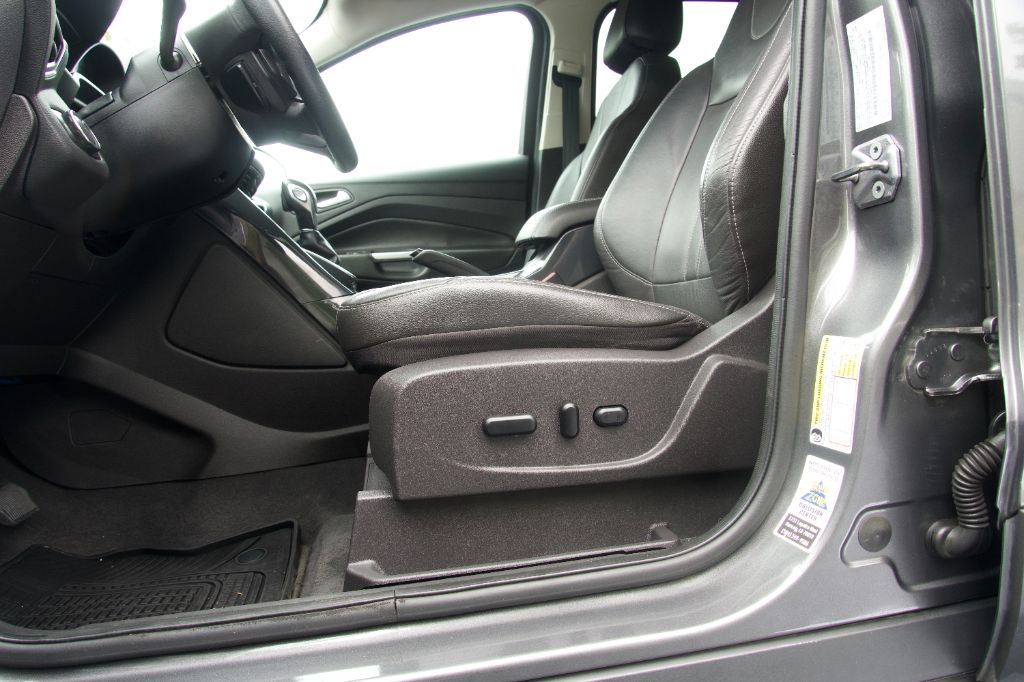 2013 Ford Escape Titanium - Photo 19